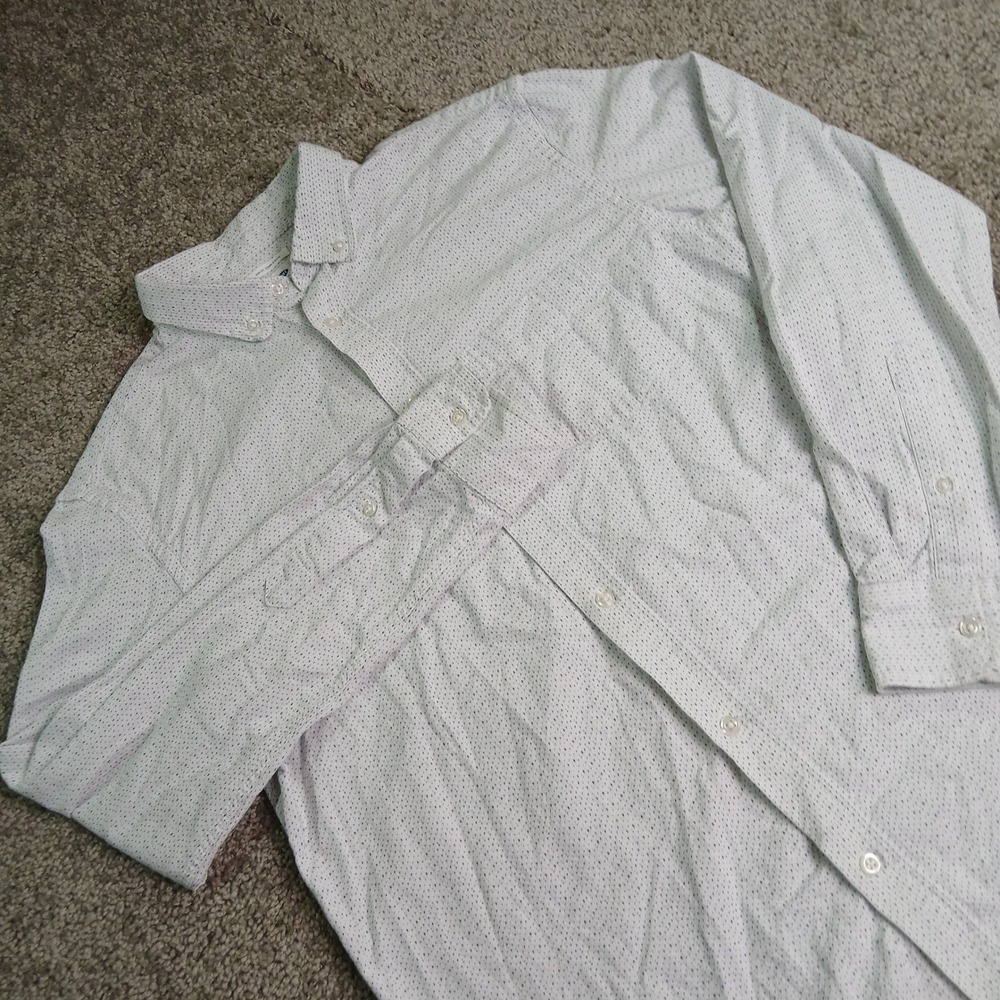 Old Navy Mens Slim Fit Button Down Shirt White Blue Micro Dash Pattern Size M